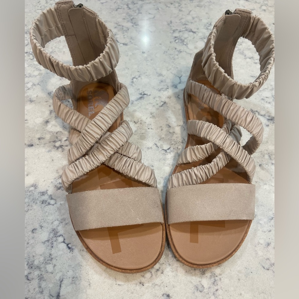 Sorel Ella II Women’s Flat Sandal Beige Suede leather Size 9